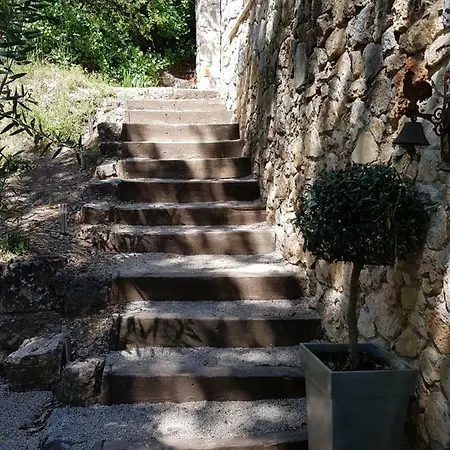 La Maison Rouge Maison d'hôtes 3*